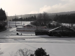 『雪の通学路』林　瑚雪