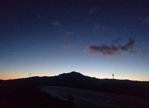 『星とお山』井上　大希